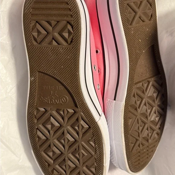 Converse Pink Canvas Low-Top Sneakers for Women size 9 - Picture 4 of 4